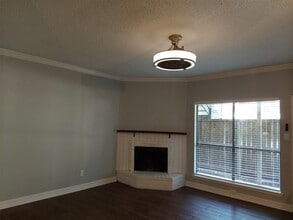 Building Photo - 1100 Augusta Dr