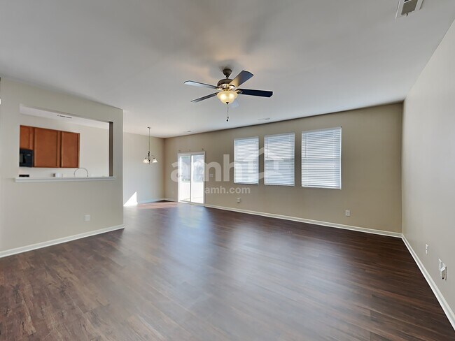 Foto del edificio - 1026 Skillbeck Rd