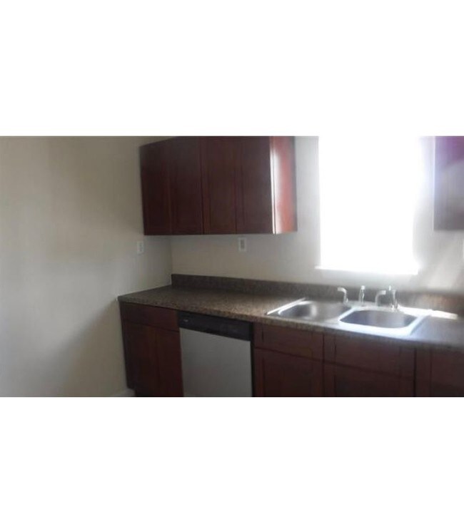 Foto del edificio - 4700 Bonita Dr