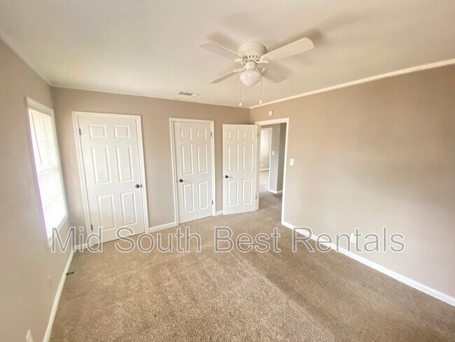 Building Photo - 4349 Windward Dr