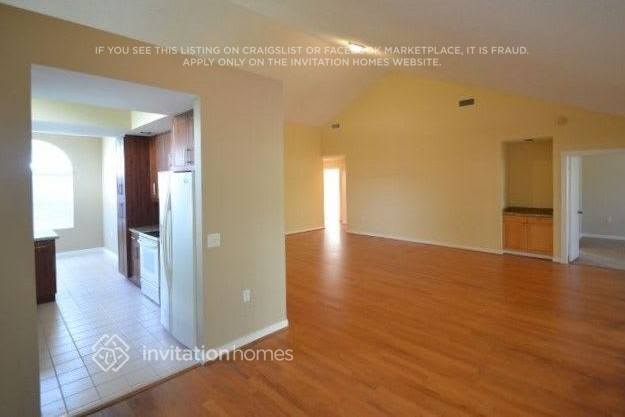 Foto del edificio - 2291 Saratoga Ln