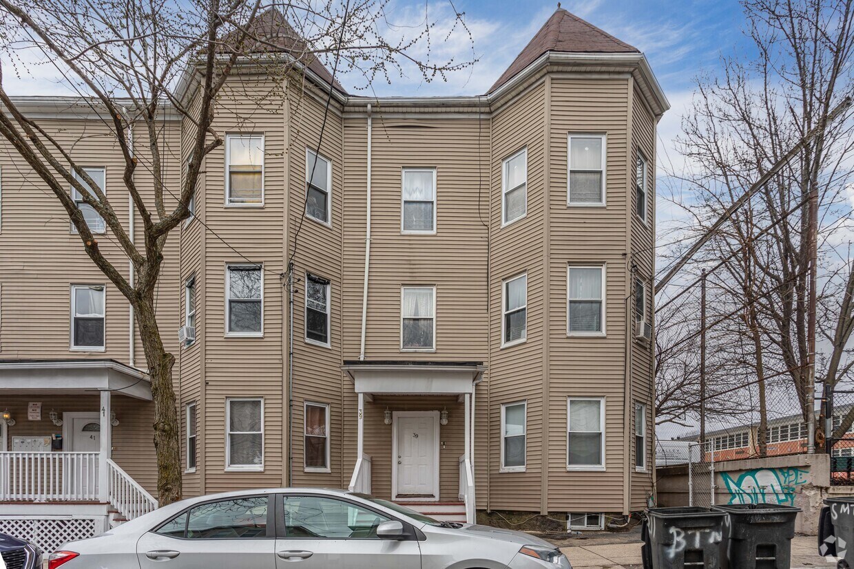 Building Photo - 39-43 Mozart St