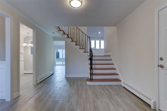 Building Photo - 28 Ensign Dr