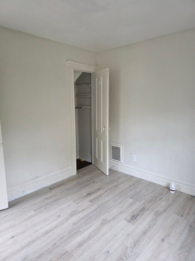 Foto del edificio - 983 Portland Ave