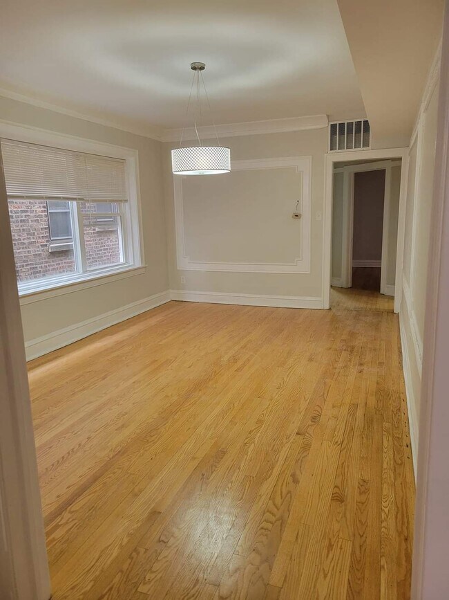 Foto del edificio - 8143 S Evans Ave