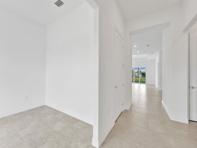 Building Photo - 3 br, 5 bath House - 10373 Northbrook Cir