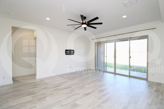 Foto del edificio - 3836 W McNeil St
