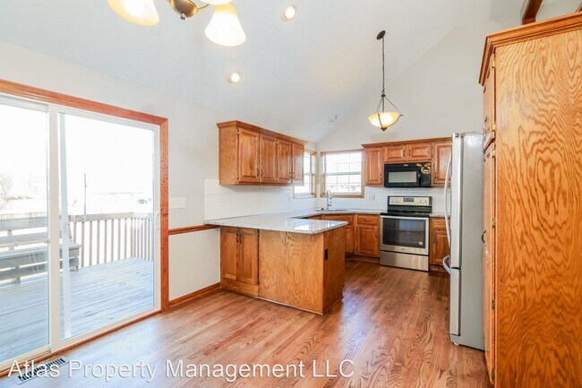 Foto del edificio - 3 br, 2.5 bath House - 806 Cindy Lane