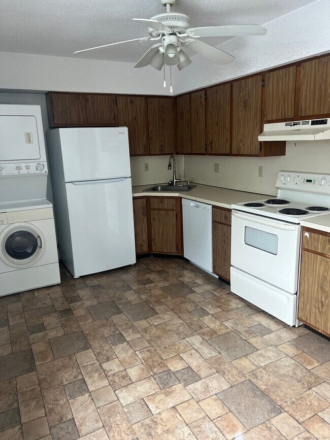 Foto del edificio - 975 Meriden Rd