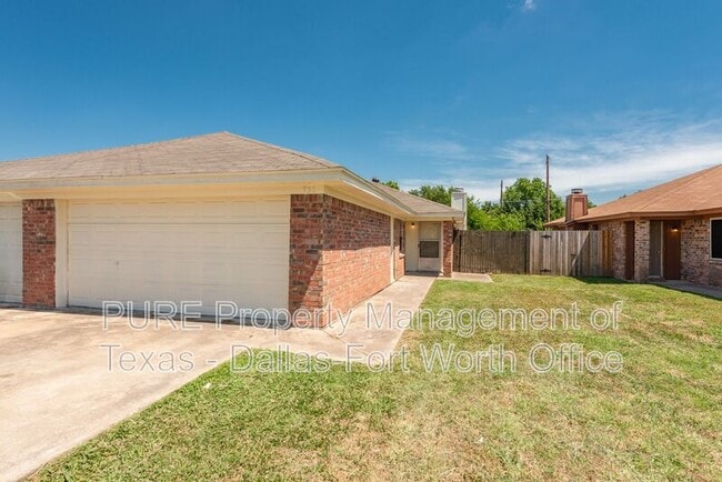 Photo - 731 Bluebonnet Dr House