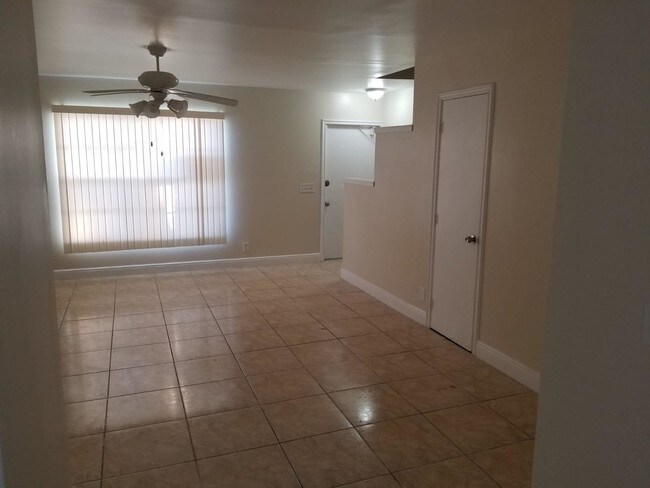 Foto del edificio - 7505 Kimberly Blvd