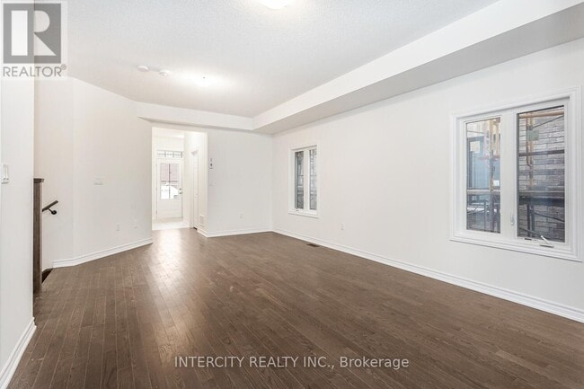 Building Photo - 299 Fleetwood Dr