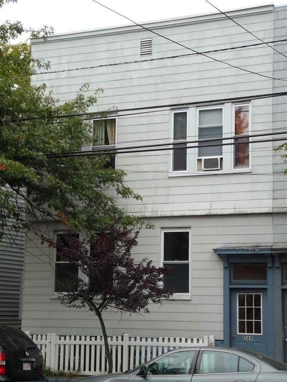 Primary Photo - 589 Avenue A