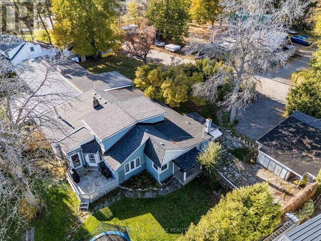 Photo du bâtiment - 22625 Loyalist Pkwy