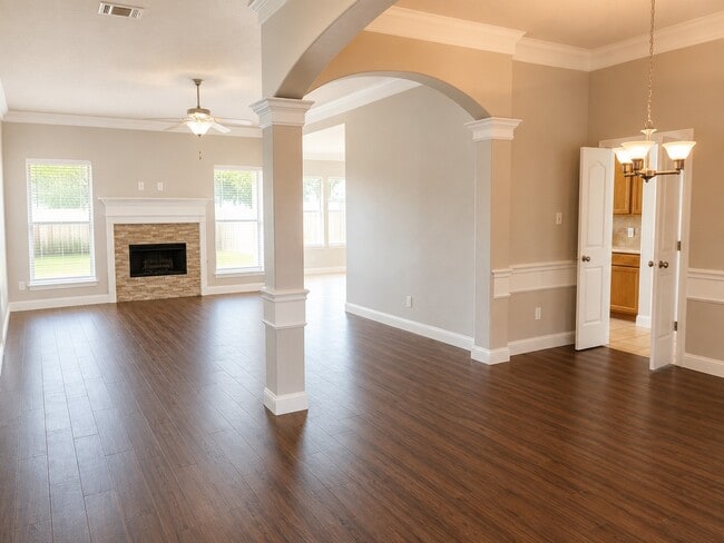 Building Photo - 24914 Rosevale Ct