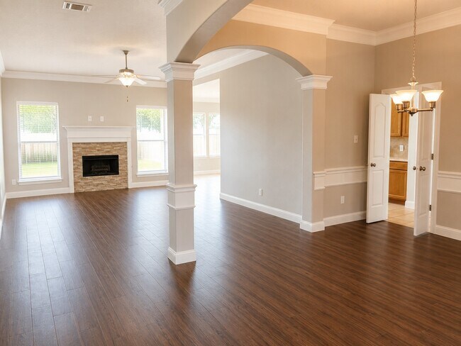 Foto del edificio - 24914 Rosevale Ct