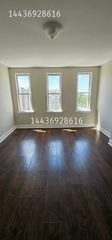 Primary Photo - 2044 Hollins St