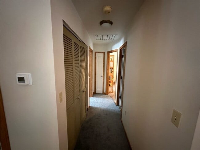Foto del edificio - 5435 Louise Ave