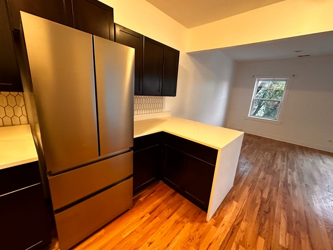 Building Photo - 3457 S Prairie Ave