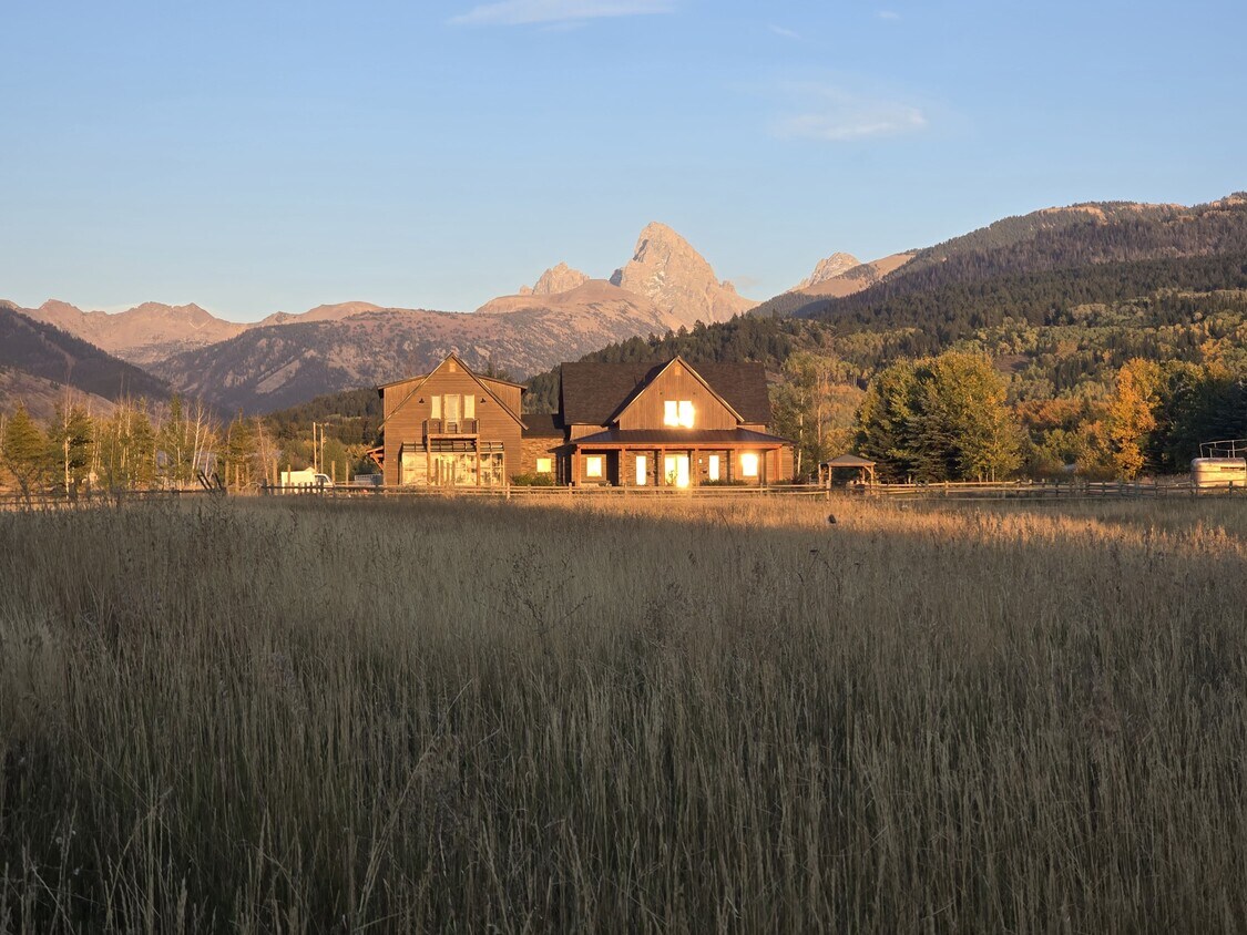 Foto principal - 105 Alta Meadows Rd