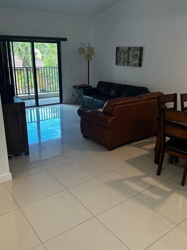 Foto del edificio - 1665 Cabot Ln