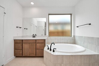 Building Photo - 11055 Valley Fort Drive