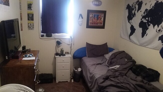 Bedroom 3 - 42 Eagle St