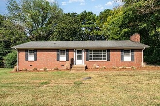 Building Photo - 228 Bate Ave