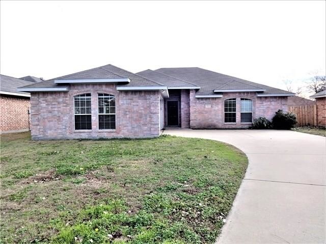 Primary Photo - 916 Cedar Ridge Dr