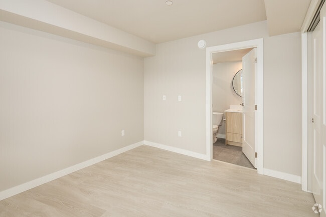 2BR, 2BA - 1,000SF - The Meridian