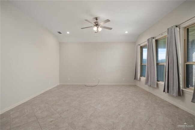 Building Photo - 21 Escondido Pass