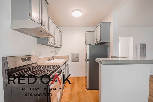 Foto del edificio - 3739 Inglewood Blvd