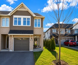 Building Photo - 668 Putney Cres