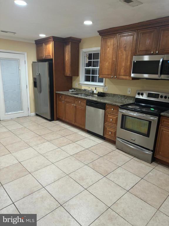 Foto del edificio - 1108 Gondar Ave