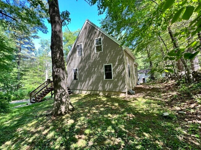 Building Photo - 14 Yale Rd