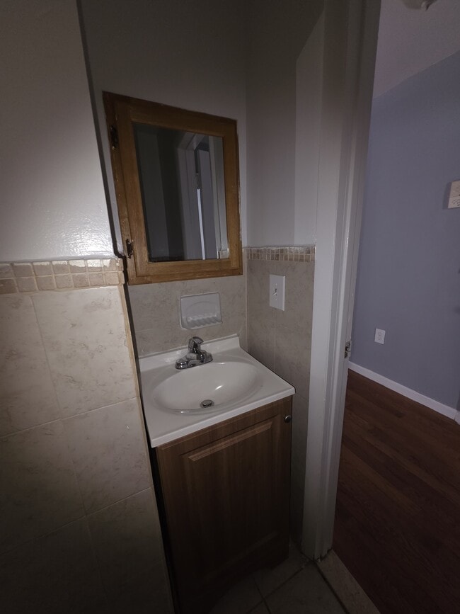 Building Photo - 554 Avenue C