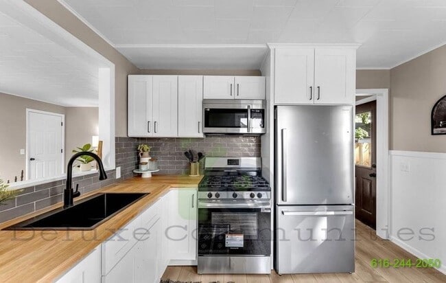 Foto del edificio - Brand New Remodel, Stunning 2 Bed Ranch Home