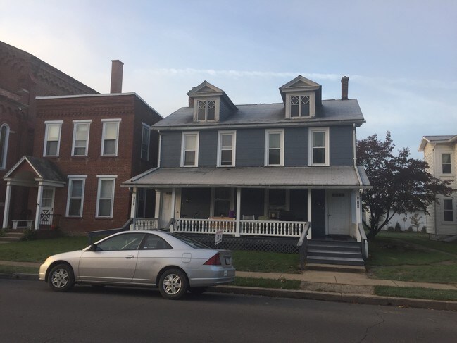 Building Photo - 108 W Church St