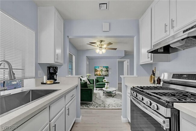 Building Photo - 4730 Nara Vista Way