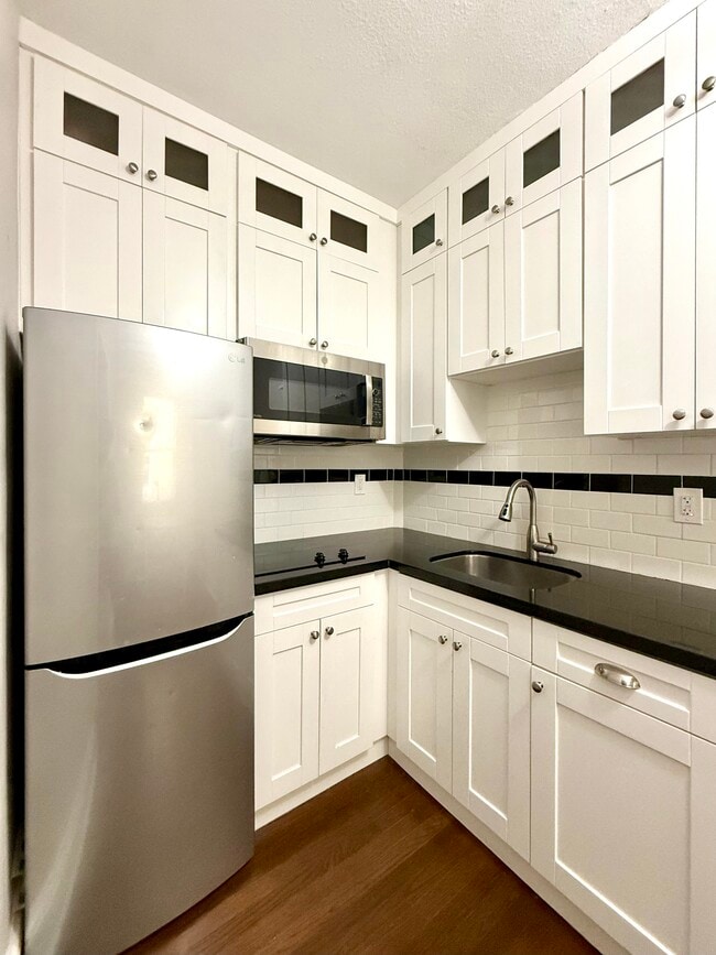 Building Photo - 126 Mendoza Ave