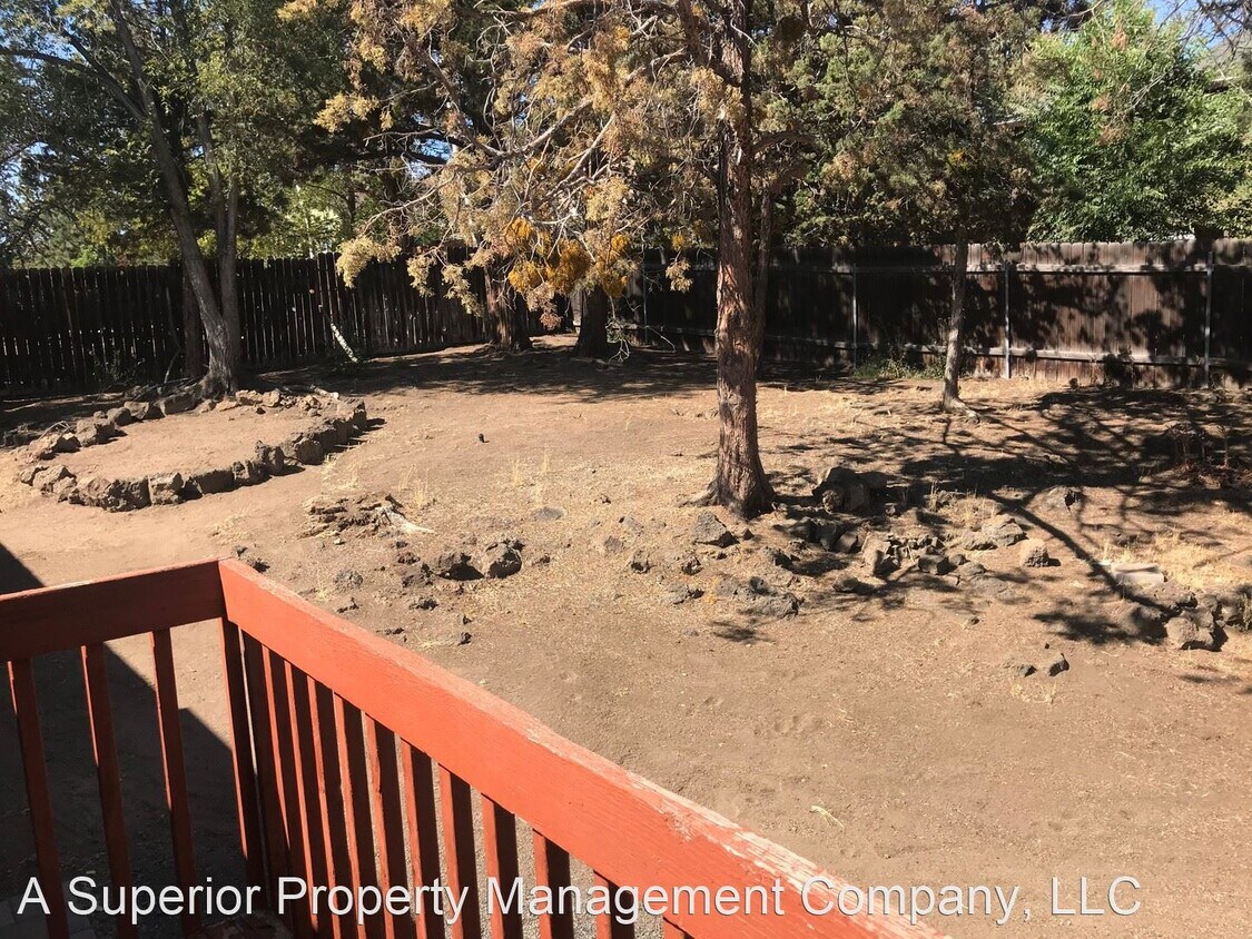 Primary Photo - 3 br, 2 bath House - 2076 NE Wells Acres Rd.