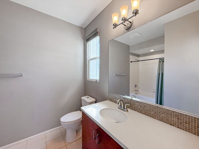 Foto del edificio - Beautiful 3B/3.5BA Townhouse in Carlsbad w...