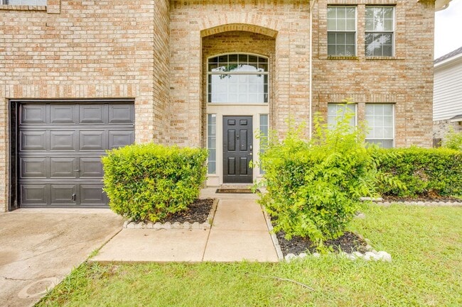 Foto del edificio - Great Large 4 Bedroom, 2.5 Bath Home Ready for New Tenants- Crowley ISD- 76123