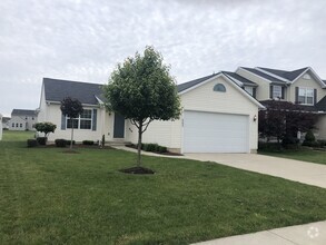 Building Photo - 6593 Majestic Dr