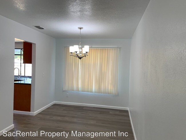 Building Photo - 6830 Rancho Adobe Dr