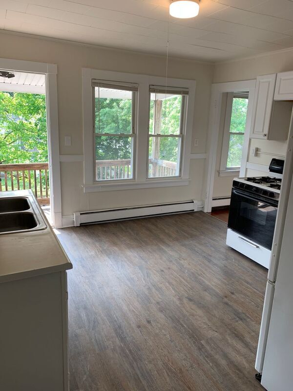 Foto del edificio - 70 Maple St