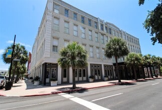 Building Photo - 2207 Postoffice St