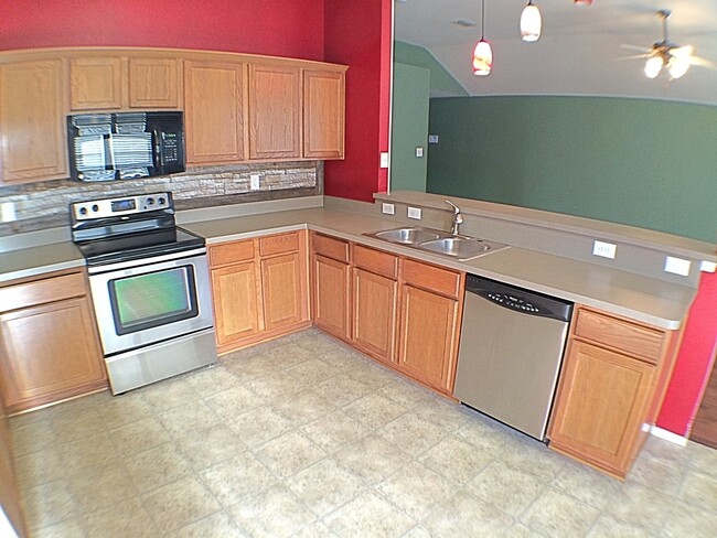 Foto del edificio - 3 Bedroom 2 Bath Gem In Crowley