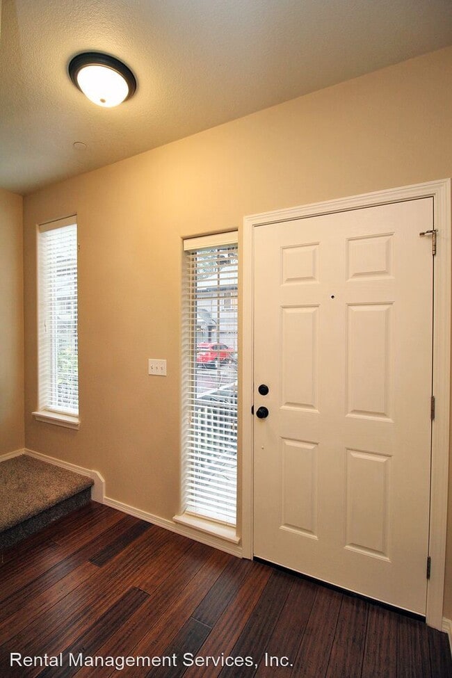 Building Photo - 3 br, 2.5 bath House - 651 SW Edgefield Me...