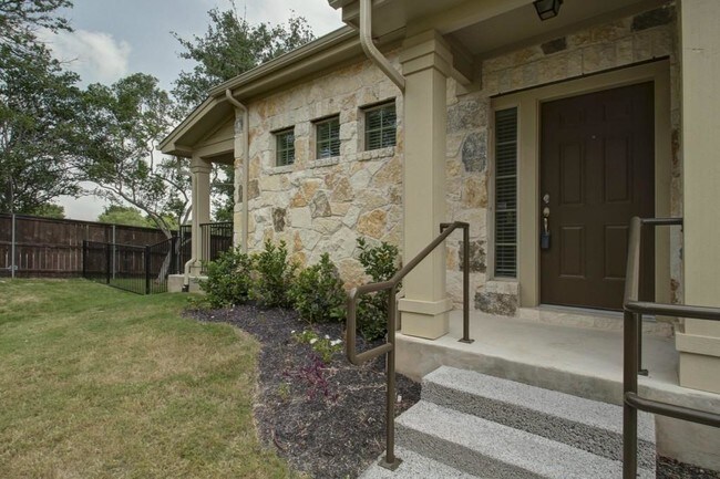 Building Photo - 3101 Davis Ln